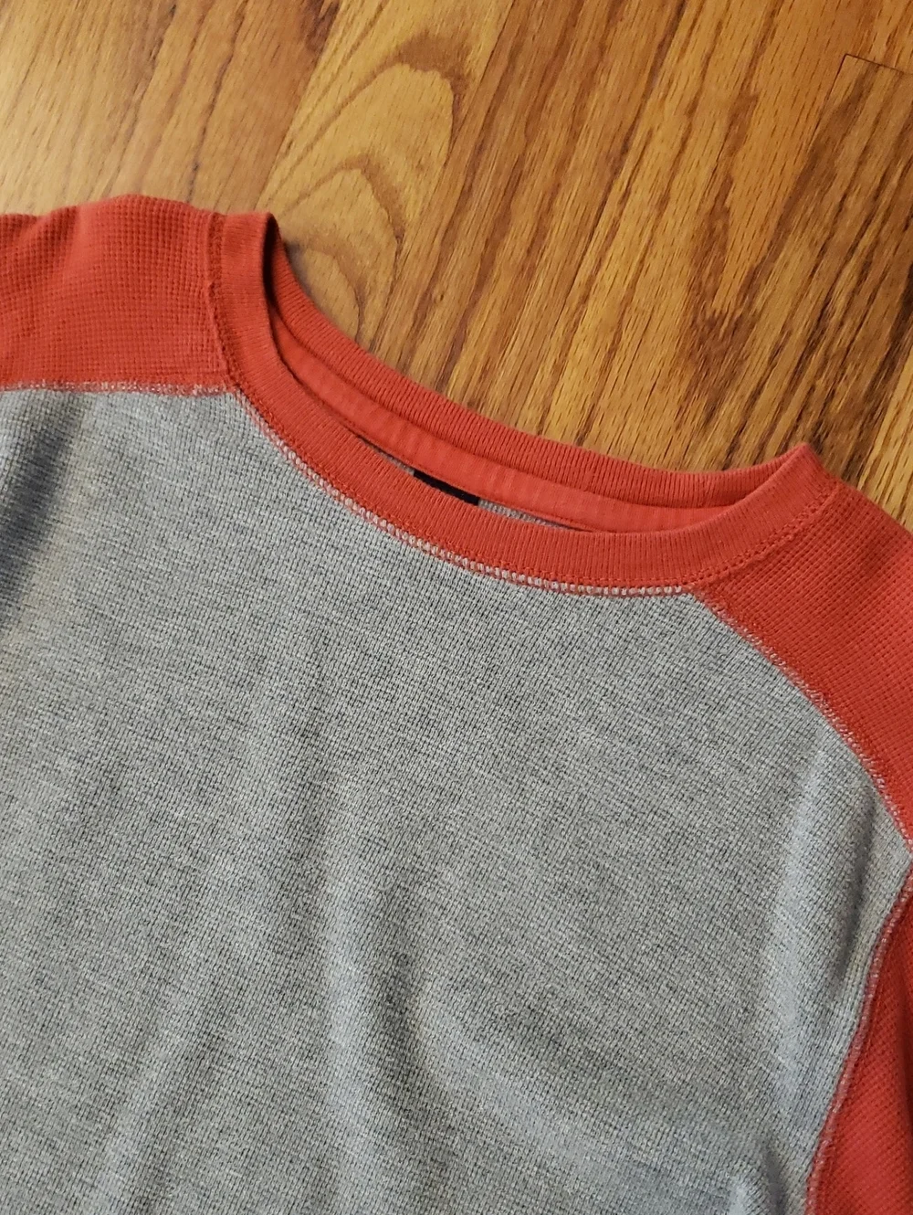 GAP Kids Long Sleeve Waffle Tee - Gray & Orange Size: XL (12)